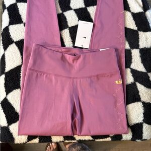 Nike Vibrant Purple Leggings